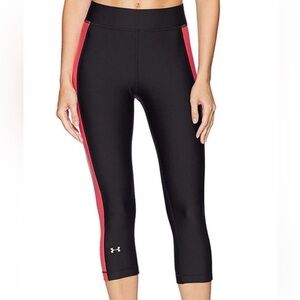 New Women’s Under Armour UA HeatGear Mileage Capris -Gray/Bright Red, Size Small
